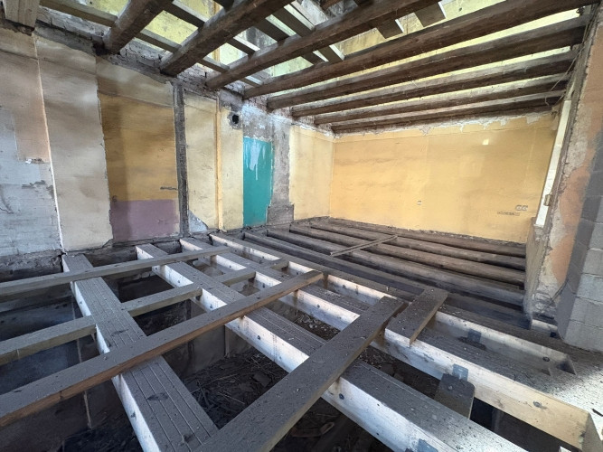 Investīciju objekts Rīgas centrā ar attīstības potenciālu  Pārdod ēku ar zemi K. Milenbaha Rīga - foto 8