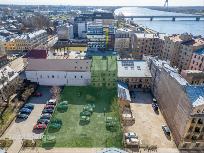 Investīciju objekts Rīgas centrā ar attīstības potenciālu  Pārdod ēku ar zemi K. Milenbaha Rīga - foto 1