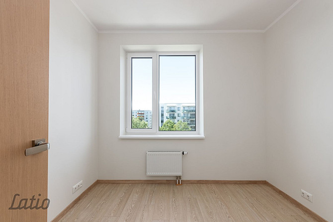 Pārdošanā funkcionāls un kvalitatīvi izbūvēts 3 istabu dzīvoklis modernā dzīvojamā Rīga - foto 1