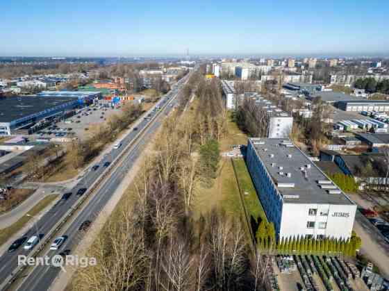Продаётся трёхэтажное здание с территорией по адресу ул. Латгалес 433H, Рига. Рига