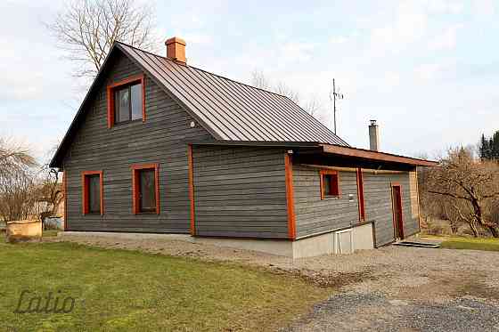Pārdod skaistu īpašumu Latgalē, Krāslavas novadā, Kombuļu pagastā, Kombuļu ezera krastā. 
Īpašums ir Krāslava un novads