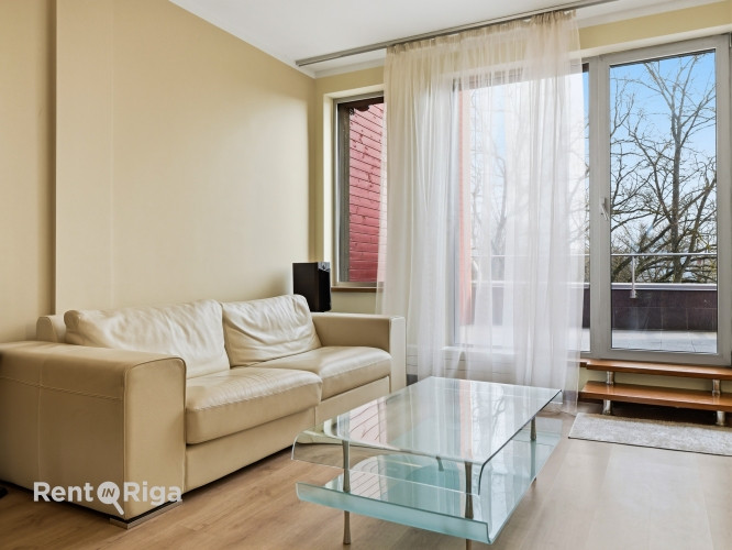 Spacious and high-quality 4-room apartment with a terrace for sale in Šampēteris.  The total interio Рига - изображение 3