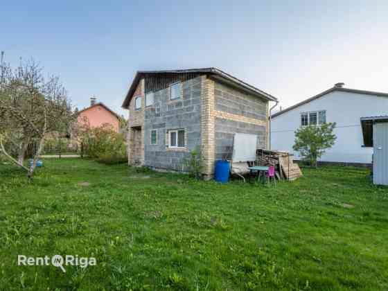 В поселке Стипниеку-даржи выставлен на продажу перспективный объект Olaine