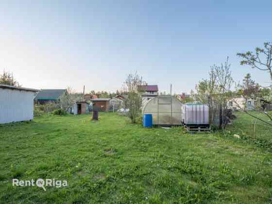 В поселке Стипниеку-даржи выставлен на продажу перспективный объект Olaine