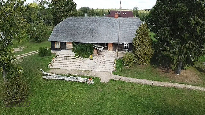 Pārdod plašu lauku saimniecību. 
Pilsētnieka vasaras sapnis !

Īpašums sastāv no dzīvojamās mājas 30 Цесис и район - изображение 2