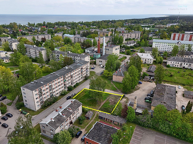 Pārdod zemes platību pašā Kauguru centrā dauddzīvokļu māju rajonā.
Zemes platības atļautā izmantošan Юрмала - изображение 3