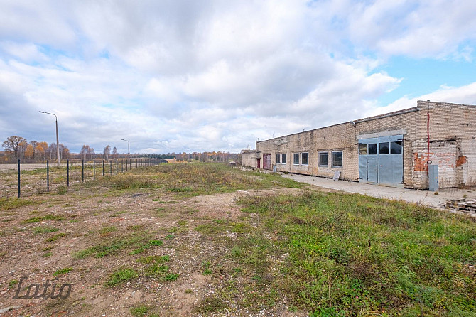 Pārdod 3,66 ha gruntsgabalu stratēģiskā vietā, strauju augošā industriālajā teritorijā Valmiera un novads - foto 4