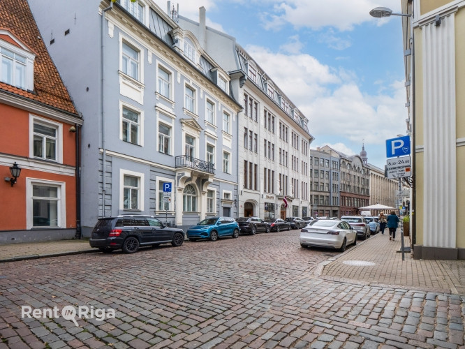 Veikala telpas Vecrīgā Smilšu ielā 3 - prestižā un renovētā biroju ēkā.   Pie telpām var Rīga - foto 16