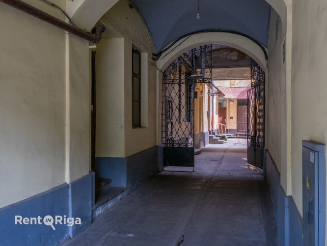 Hostel premises that can be converted into 3 apartments.  The property is located in one of the most Рига - изображение 13