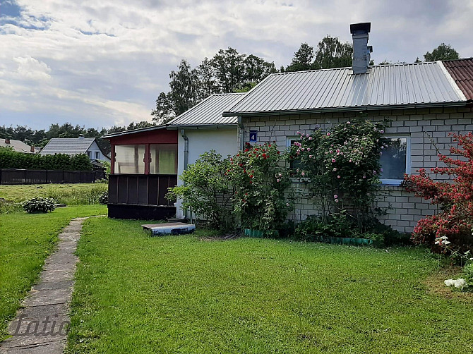 Pārdod dvīņumājas daļu. Māja ar visām ērtībām; apdzīvojama visu gadu. 
Īpašums Saulkrasti - foto 1