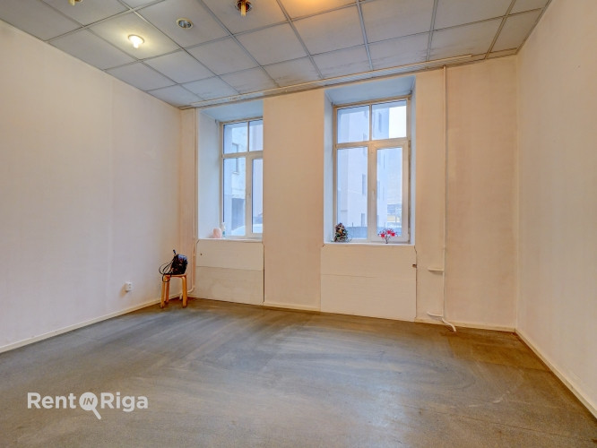 Iznomā plašas un labi redzamas komerctelpas Rīgas centrā  Krišjāņa Barona ielas sākumā, Rīga - foto 5