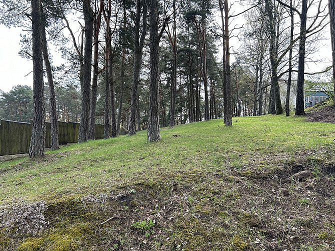 Pārdod regulāras formas apbūves gabalu privātmājas vai dvīņumājas būvniecībai. Rīga - foto 1