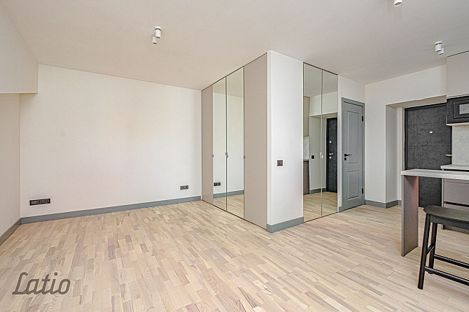 Pārdod pilnībā dzīvošanai gatavu dzīvokli tikko renovētā mājā Āgenskalnā blakus Friča Rīga - foto 3
