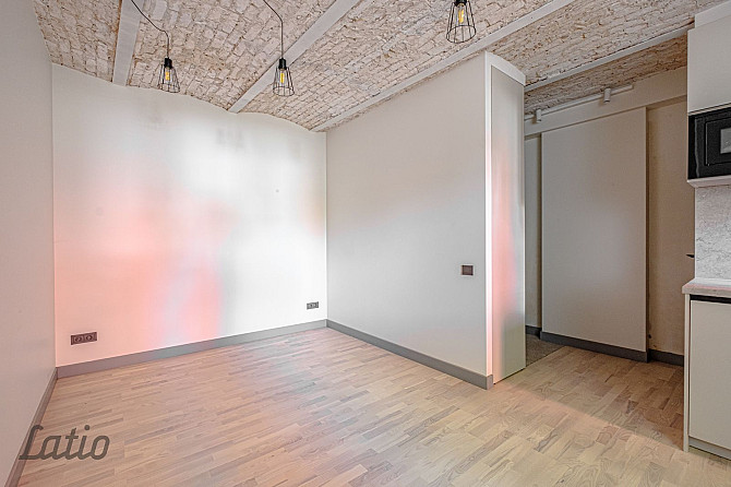 Pārdod pilnībā dzīvošanai gatavu dzīvokli tikko renovētā mājā Āgenskalnā blakus Friča Rīga - foto 5