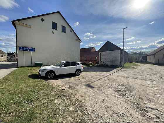 Pārdod zemes gabalu Sabiles pilsētas centrā.

Zemes gabala kopējā platība 183 m2.

Zemes gabala izma Talsi un novads