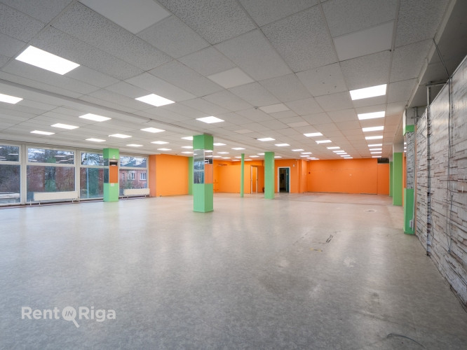 Izīrē komerctelpas tirdzniecības centrā Maxima, Ziepniekkalnā.  Piedāvājam nomai Rīga - foto 6