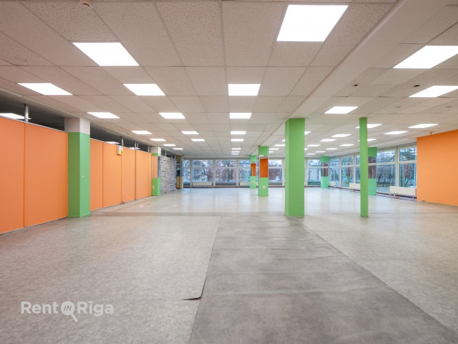 Izīrē komerctelpas tirdzniecības centrā Maxima, Ziepniekkalnā.  Piedāvājam nomai Rīga - foto 2