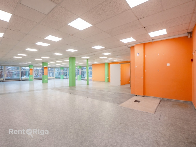 Izīrē komerctelpas tirdzniecības centrā Maxima, Ziepniekkalnā.  Piedāvājam nomai Rīga - foto 5