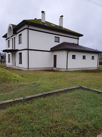 Skaista, plaša jjaunbūve Stendes pilsētā, 5 istabas un halle 40 kv.m. Visās telpās betona grīdas, pa Талси и район - изображение 2