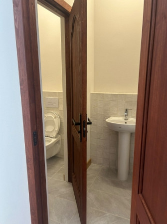 Telpas birojam ar terasi.  Iepriekš telpās atradās klubs Soda, bet tagad telpās ir veikts Rīga - foto 5