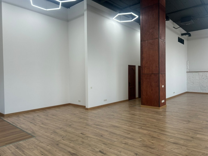 Telpas birojam ar terasi.  Iepriekš telpās atradās klubs Soda, bet tagad telpās ir veikts Rīga - foto 4