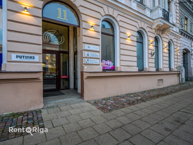 Tirdzniecības vai biroja telpas pretī Rīgas Cirkam.  Telpas divos stāvos - beletāžas stāvā Rīga - foto 2