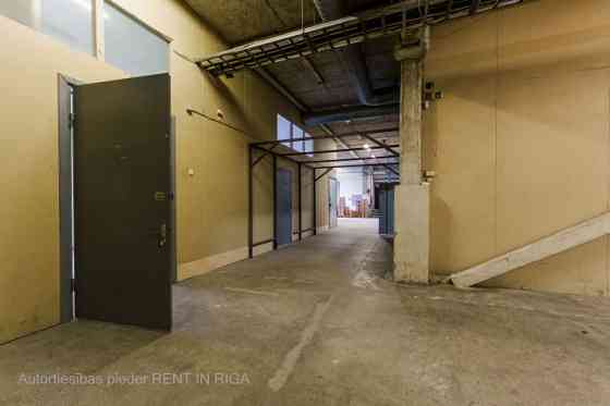 Heated production or warehouse premises on the 2nd floor.  Two or three separate adjacent units are  Rīga