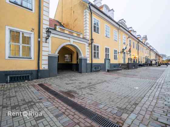 Puspagraba veikala telpas Jēkaba kazarmās.  Telpas sastāv no 1 lielas zāles un palīgtelpas.  Tualete Rīga