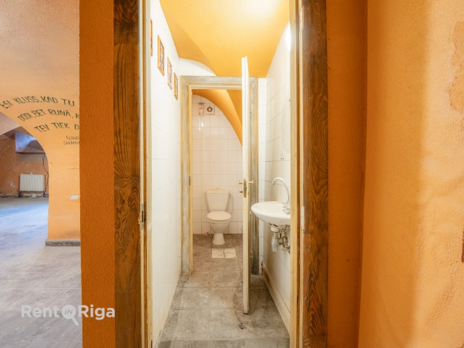 Puspagraba telpas Jēkaba kazarmās.  Iepriekš telpās atradās restorāns. Telpas sastāv no 2 Rīga - foto 3