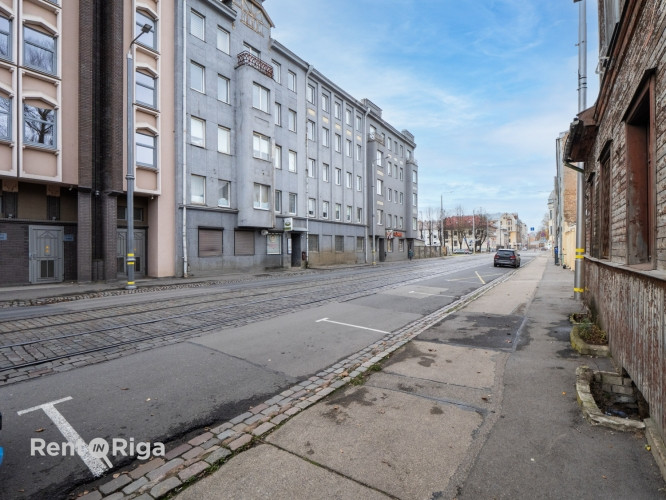 Pārdod komercīpašumu Lastādijas ielā.  Piedāvājumā ēkas daļa ar ērtu un funkcionālu Rīga - foto 2