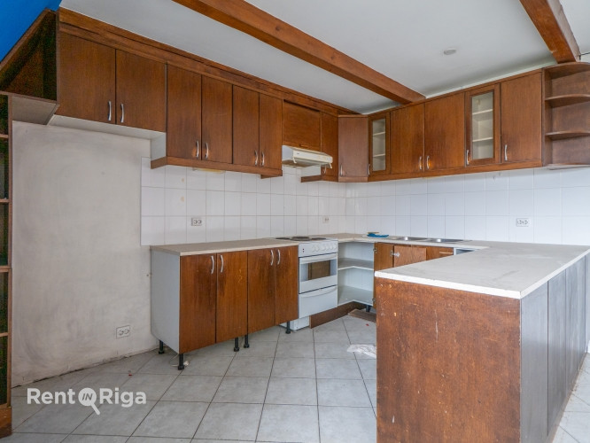 Bijušās hosteļa telpas Jēkaba kazarmās. Iespējams izveidot arī biroju.  Telpu lietošanas Rīga - foto 2