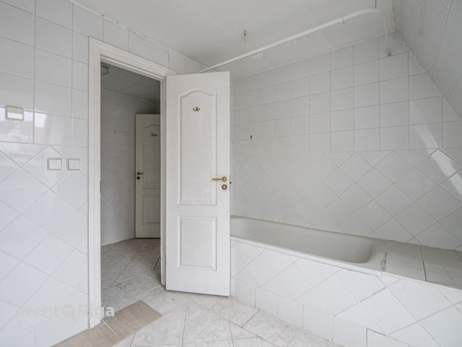 Bijušās hosteļa telpas Jēkaba kazarmās. Iespējams izveidot arī biroju.  Telpu lietošanas Rīga - foto 9