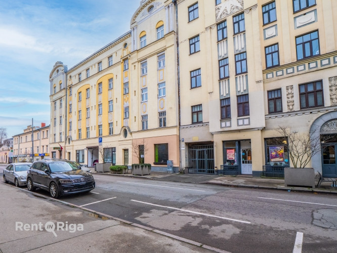 Trīs kabineti ar koridori un WC.  Visas kabineti izolēti. Kabineti no 13 - 21 kvm, sava tualete Rīga - foto 9