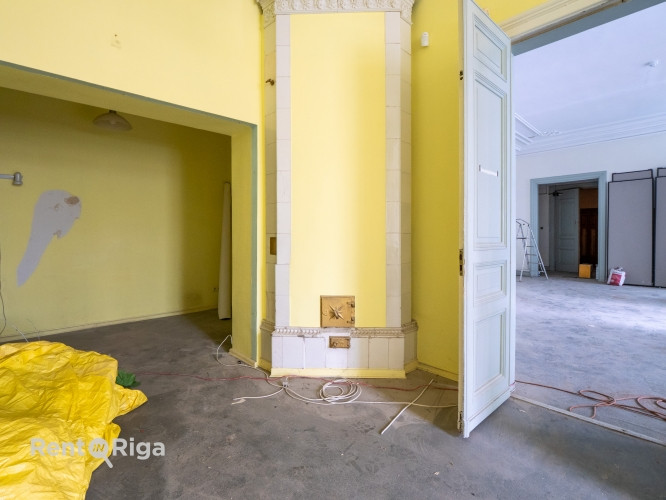 Izīrē telpas Jūgendstila ēkā pilsētas centrā!  Piedāvājumā gaišas un plašas telpas Rīga - foto 9