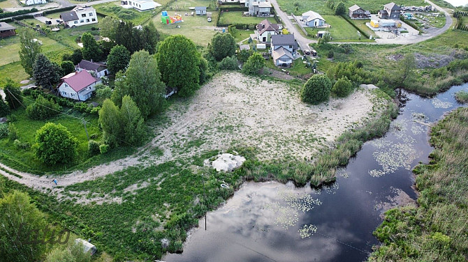Pārdodu apbūves zemi gleznainā un klusā vietā pie Langas upes.
Piedāvājumā apbūves zeme Rīga - foto 1