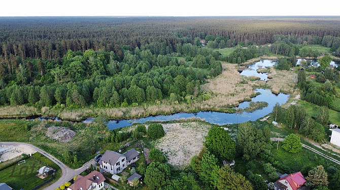 Pārdodu apbūves zemi gleznainā un klusā vietā pie Langas upes.
Piedāvājumā apbūves zeme Rīga - foto 5