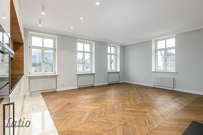 Elizabetes Rezidence  viena no spilgtākajām Rīgas arhitektūras mantojuma pērlēm  celta 19. Rīga - foto 3