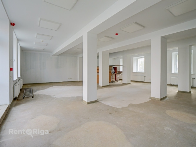 Jaunas, plašas un modernas telpas Klusajā centrā.  Piedāvājam nomai mūsdienīgas un stilīgas Rīga - foto 2