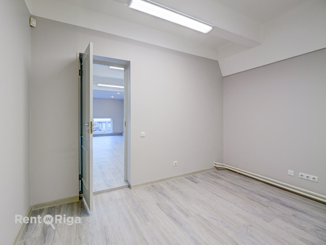 IZNOMĀ BIROJU KRASTA BIROJOS, MAZĀ KRASTA IELĀ 83, RĪGĀ  Biroja telpas 51.6 m platībā Rīga - foto 3