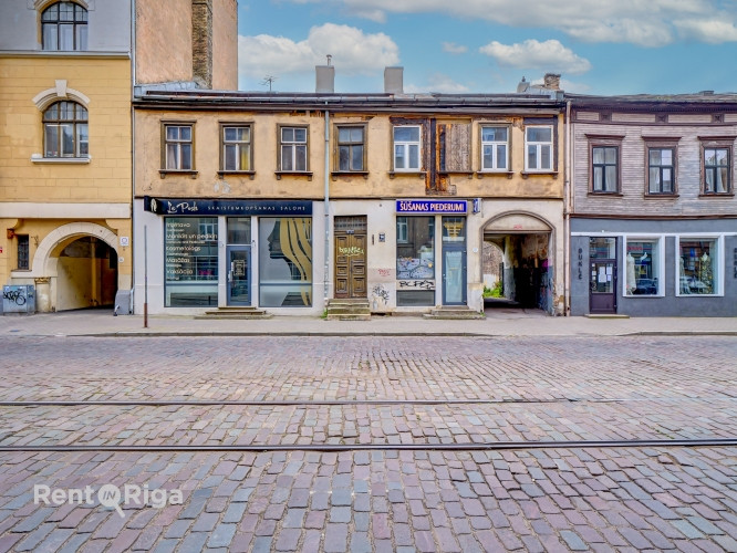 Tiek piedāvāts iegādei īpašums Rīgas Centra rajonā, vienā no pilsētas aktīvākajām Rīga - foto 1