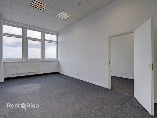 Kvalitatīvs, kompakta izmēra birojs renovētā ēkā  Ganību dambī 24D.  Birojs atrodas ēkas Rīga - foto 4