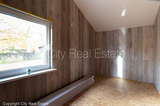 Privātmāja, energo efektīva māja, vieta vairākām automašīnām, terase 40 m2, guļamistabu Rīga - foto 8