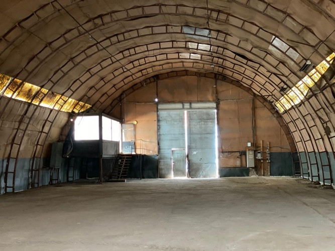 Noliktavas telpas Rumubulā.  + Pusapaļais angārs 612 m2; + 1. stāvs; + 2 divviru vārti 4.2x3m; Rīgas rajons - foto 4