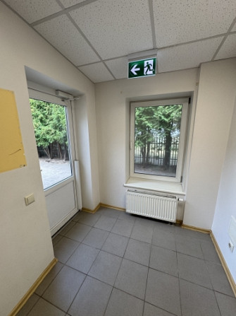 Pārdod biroja telpas Āgenskalnā.  Telpas izvietotas biroja ēkas 1. stāvā; Telpu grupas Rīga - foto 5