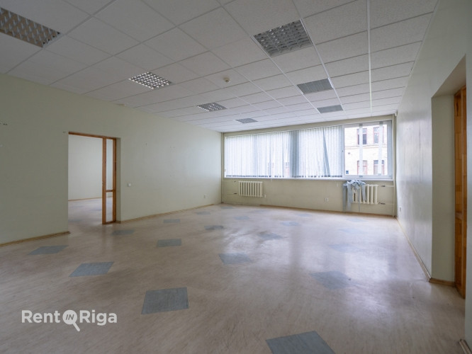 Ēka lieliskā atrašanās vietā, starp vairākām augstskolām!  Ideālais pielietojums studentu Rīga - foto 9