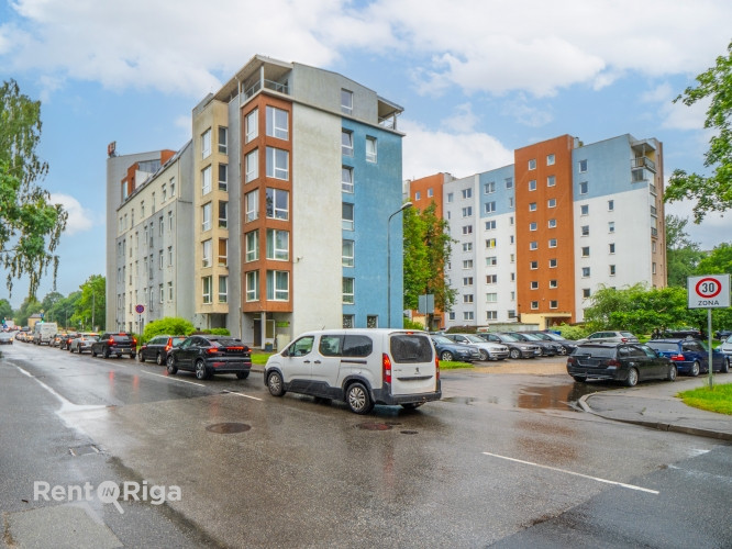 Tirdzniecības telpas jaunā ēkā.  Telpas sastāv no tirdzniecības zāles (46 kvm), kabineta, Rīga - foto 1