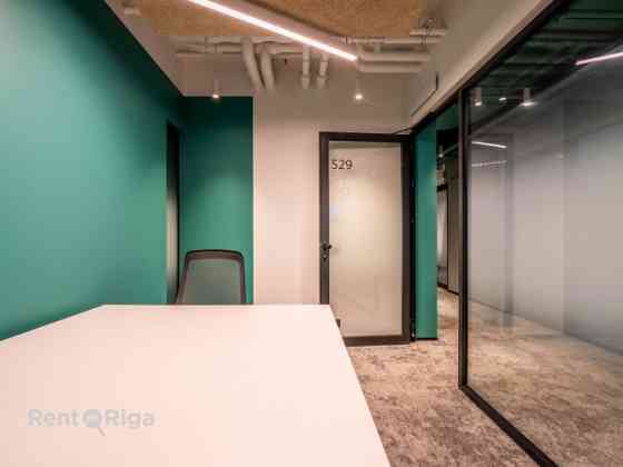 Арендуйте co-working офис в Galerija Rīga!  Без начальных вложений  полностью оборудован и Рига