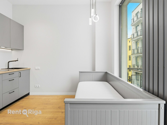 Iegādei pieejams mūsdienīgs un līdz detaļām pārdomāts studio tipa dzīvoklis Ernesta Rīga - foto 2