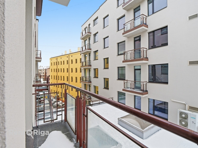Iegādei pieejams mūsdienīgs un līdz detaļām pārdomāts studio tipa dzīvoklis Ernesta Rīga - foto 4