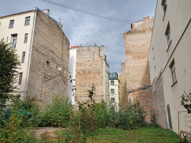 Pārdod investīciju objektu Rīgas klusajā centrā. Pašlaik objekts sastāv no renovējamas Rīga - foto 9